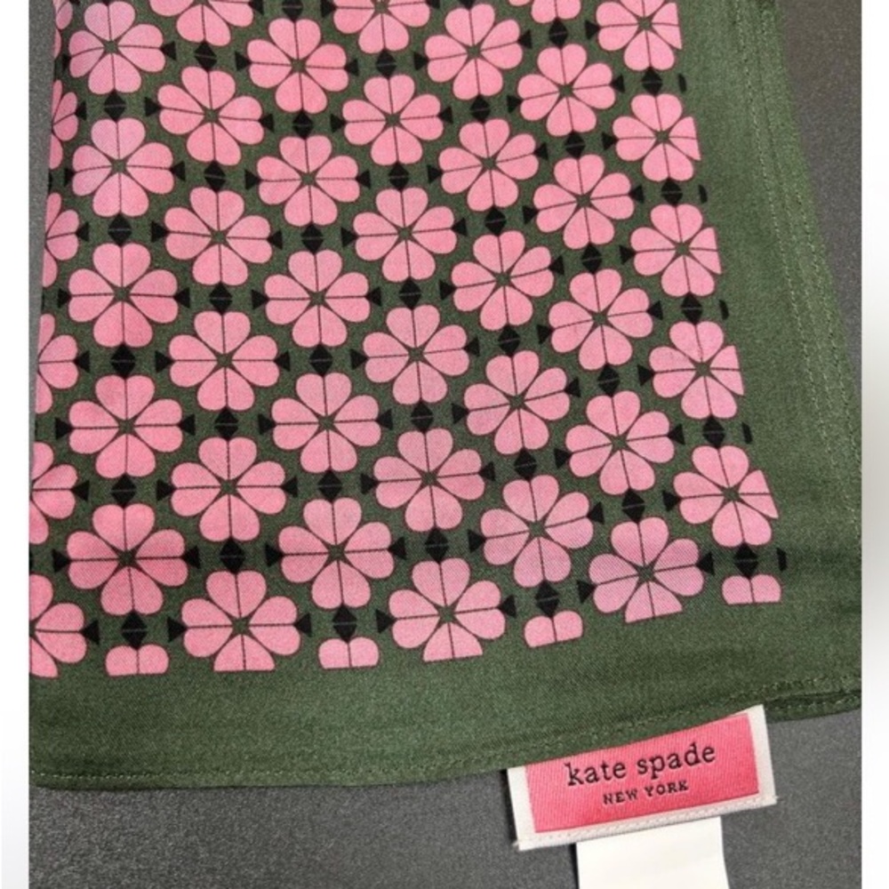 Kate Spade ♠️ New York 100% Silk Scarf Square Handkerchief New Pink Spade/Green - Picture 2 of 2